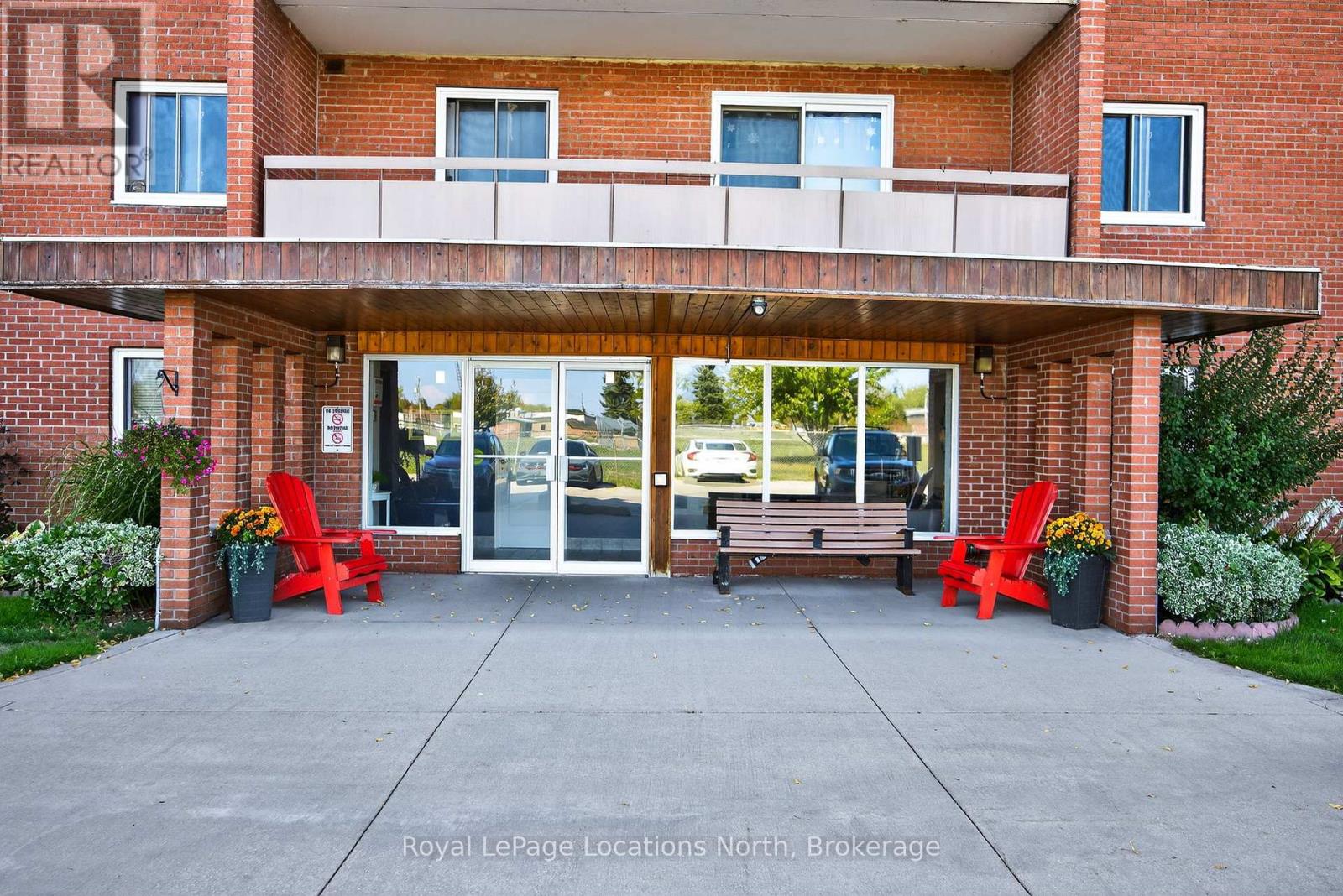209 - 460 Ontario Street, Collingwood, Ontario  L9Y 4E5 - Photo 4 - S12416046