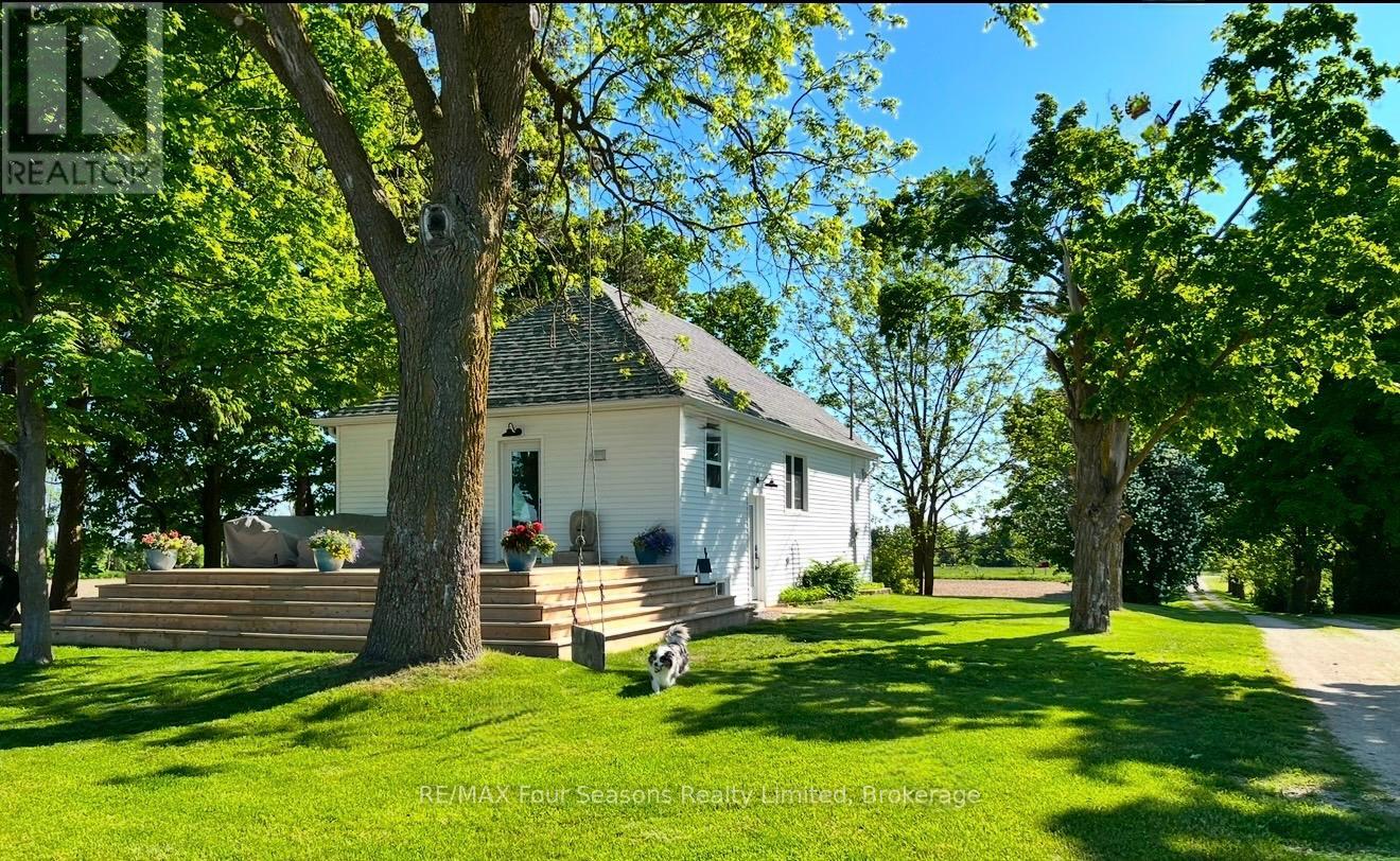 1154 Fairgrounds Road S, Clearview, Ontario  L0M 1S0 - Photo 7 - S12417095