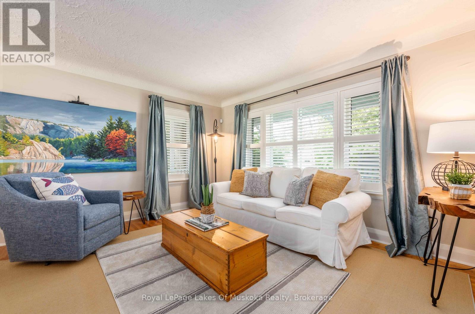 9 Mountview Avenue, Huntsville, Ontario  P1H 1G8 - Photo 13 - X12418149