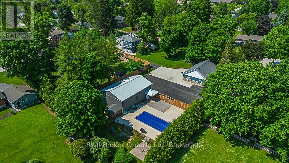 144 Loucks Lane, Chatsworth, Ontario  N0H 1G0 - Photo 1 - X12419335
