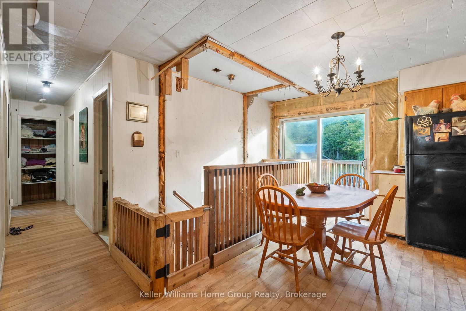 125 North Diagonal Road, South Bruce Peninsula, Ontario  N0H 2T0 - Photo 19 - X12419545