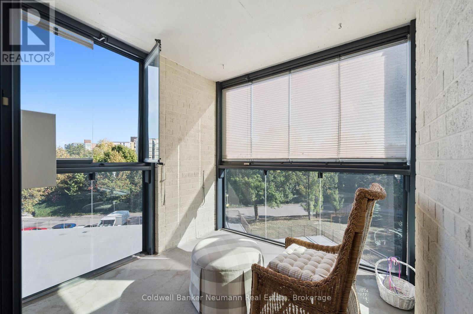 303 - 19 Woodlawn Road E, Guelph, Ontario  N1H 7B1 - Photo 14 - X12419598
