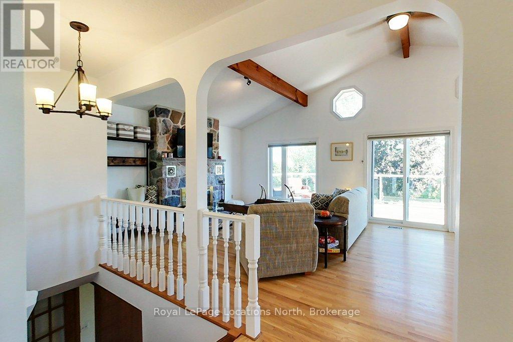 306 Lakeshore Road N, Meaford, Ontario  N4L 0A7 - Photo 14 - X12419900