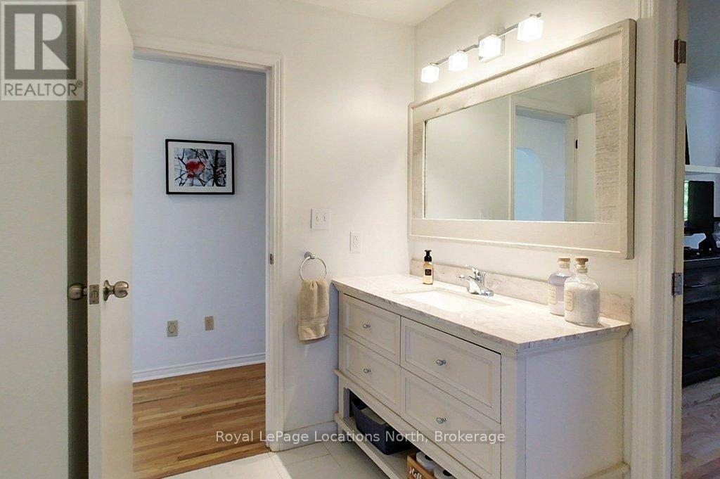 306 Lakeshore Road N, Meaford, Ontario  N4L 0A7 - Photo 18 - X12419900