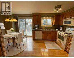 106 CORNERBROOK Crescent, Waterloo, Ontario