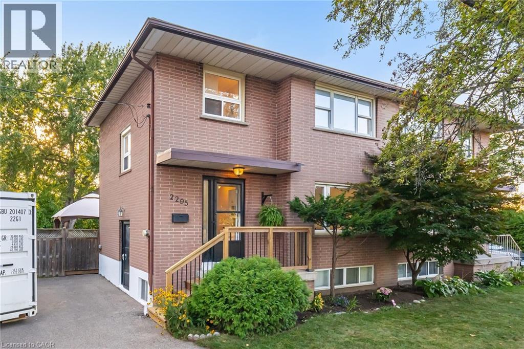 2295 Barclay Road, Burlington, Ontario  L7R 2B7 - Photo 2 - 40772531