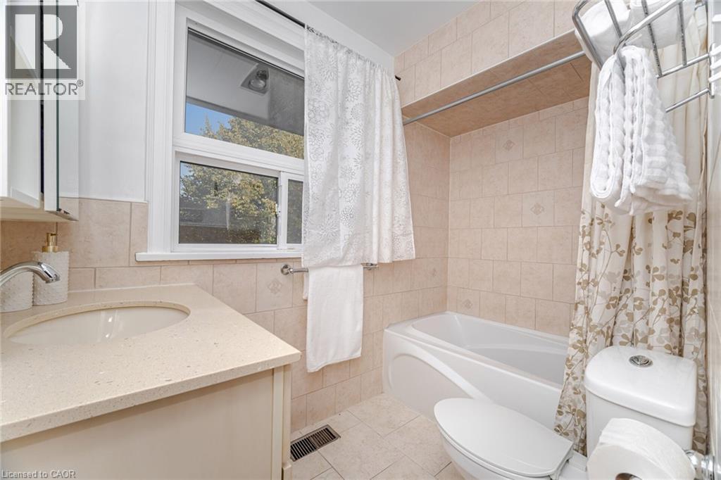 2295 Barclay Road, Burlington, Ontario  L7R 2B7 - Photo 28 - 40772531