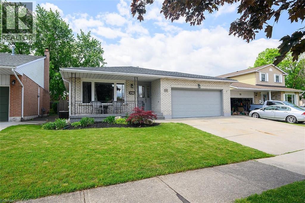 4 Bing Crescent, Stoney Creek, Ontario  L8E 3Z4 - Photo 1 - 40772684