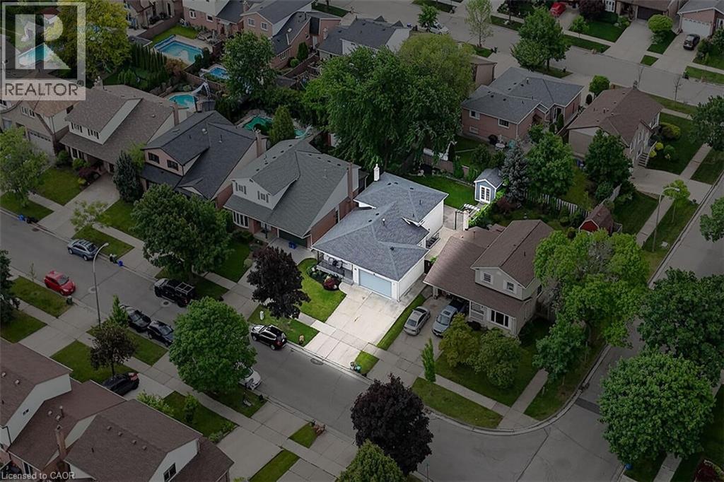 4 Bing Crescent, Stoney Creek, Ontario  L8E 3Z4 - Photo 3 - 40772684
