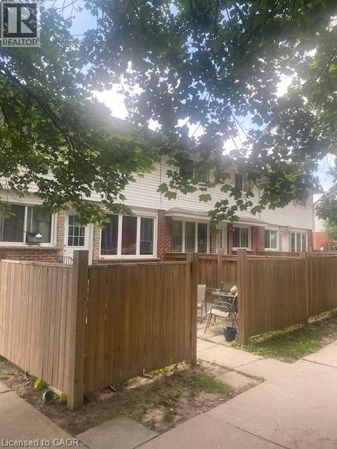 58 HAZELGLEN Drive, Kitchener, Ontario