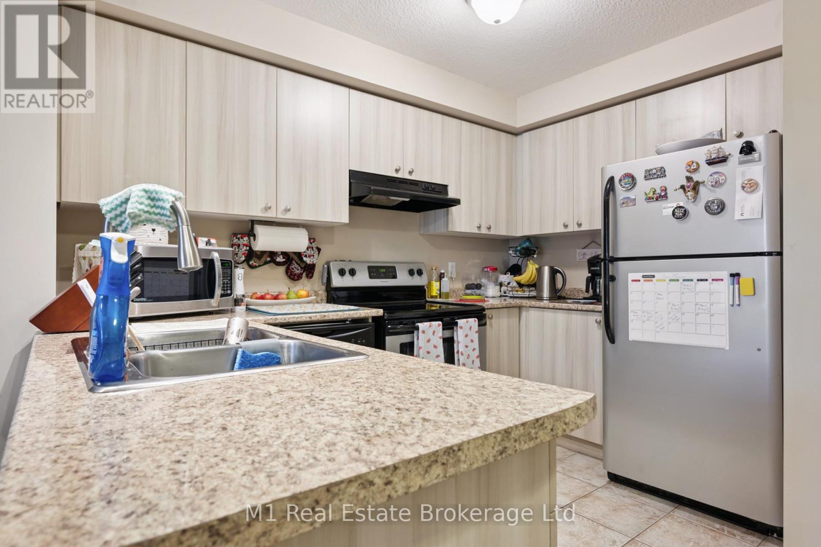 626a Woodlawn Road E, Guelph, Ontario  N1E 0K4 - Photo 11 - X12421709