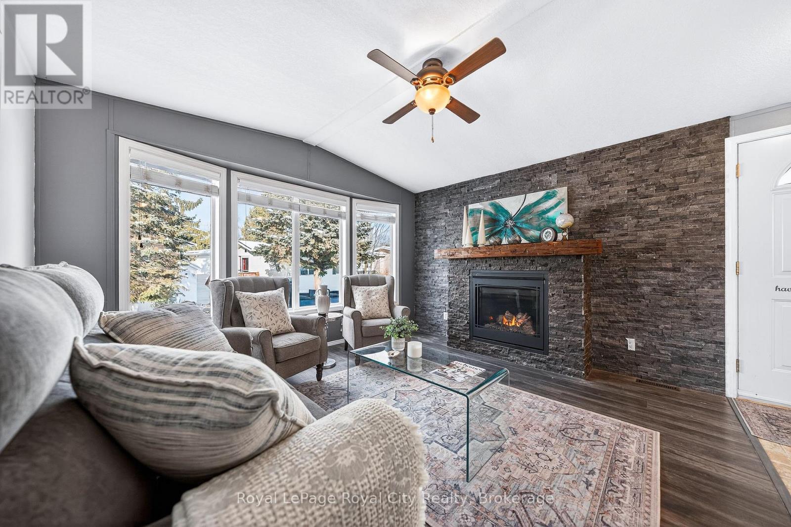 6 Water (Pvt) Street, Puslinch, Ontario  N1H 6H9 - Photo 3 - X12422338