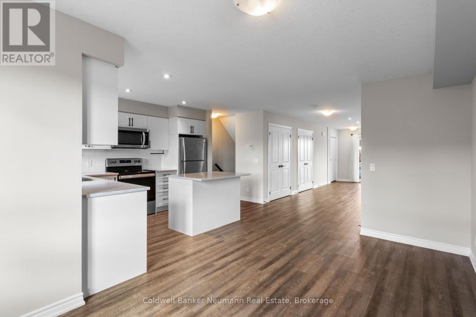 23 - 235 Chapel Hill Drive, Kitchener, Ontario  N2R 0S4 - Photo 11 - X12422618