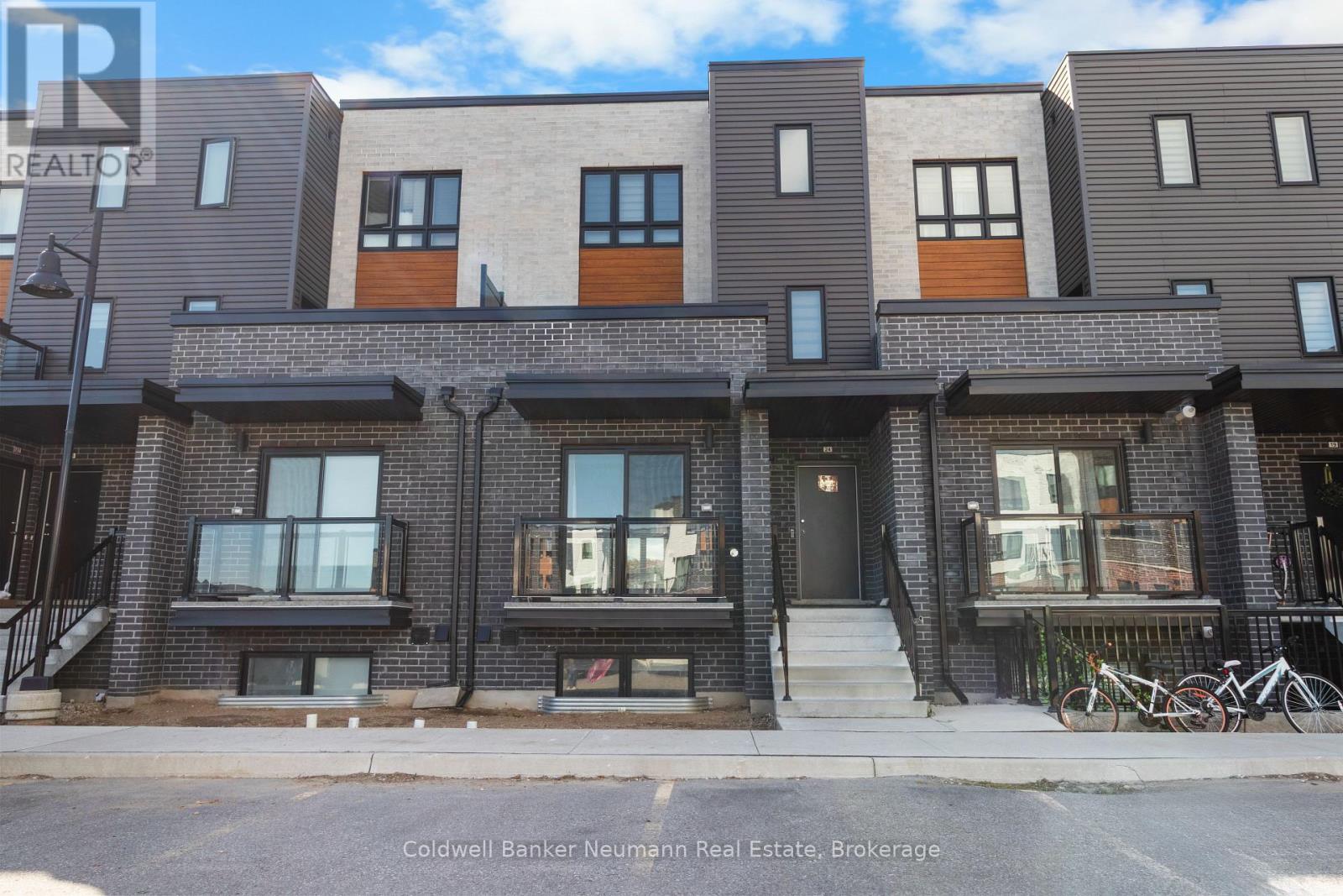 23 - 235 Chapel Hill Drive, Kitchener, Ontario  N2R 0S4 - Photo 2 - X12422618