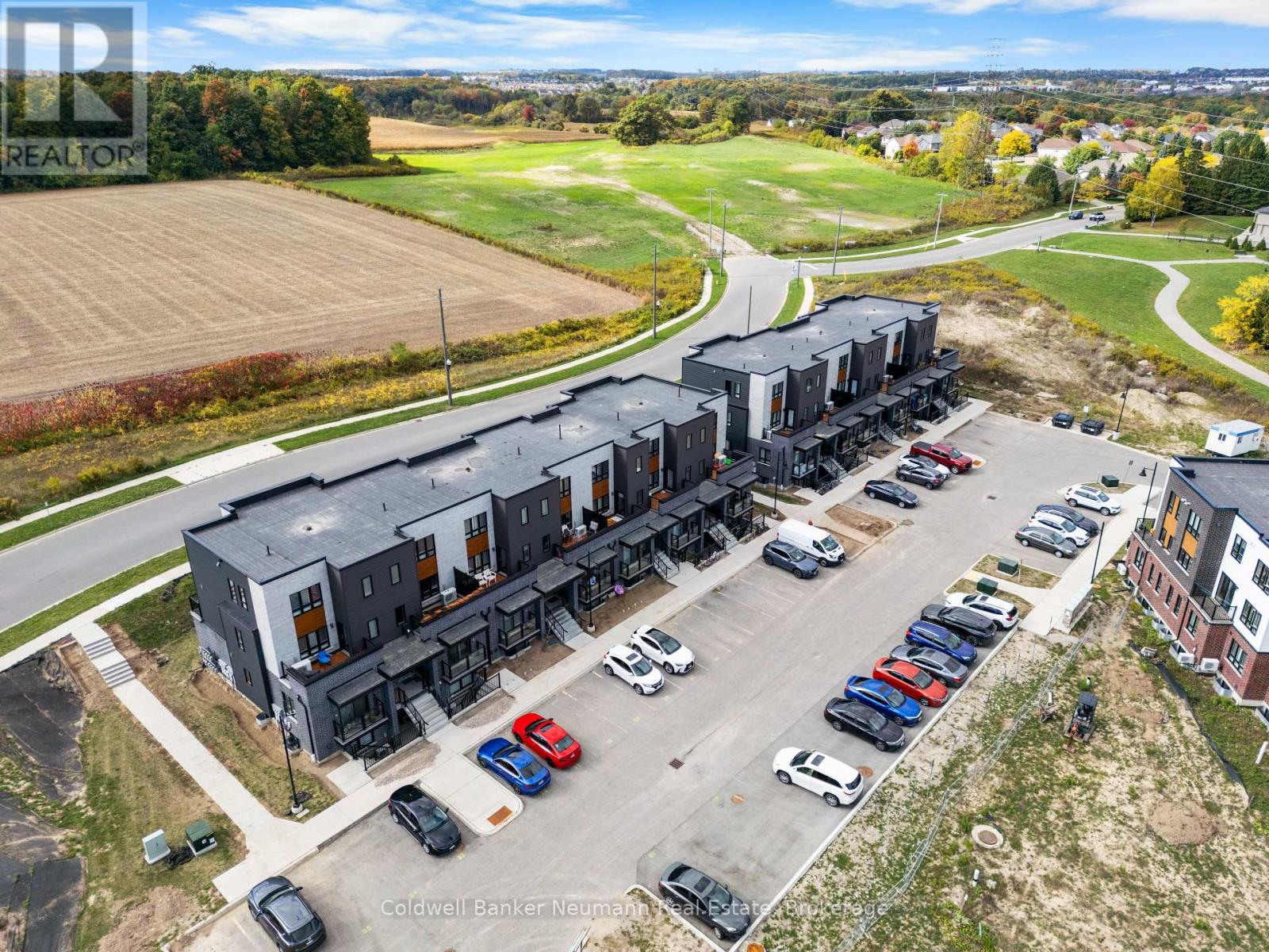 23 - 235 Chapel Hill Drive, Kitchener, Ontario  N2R 0S4 - Photo 4 - X12422618