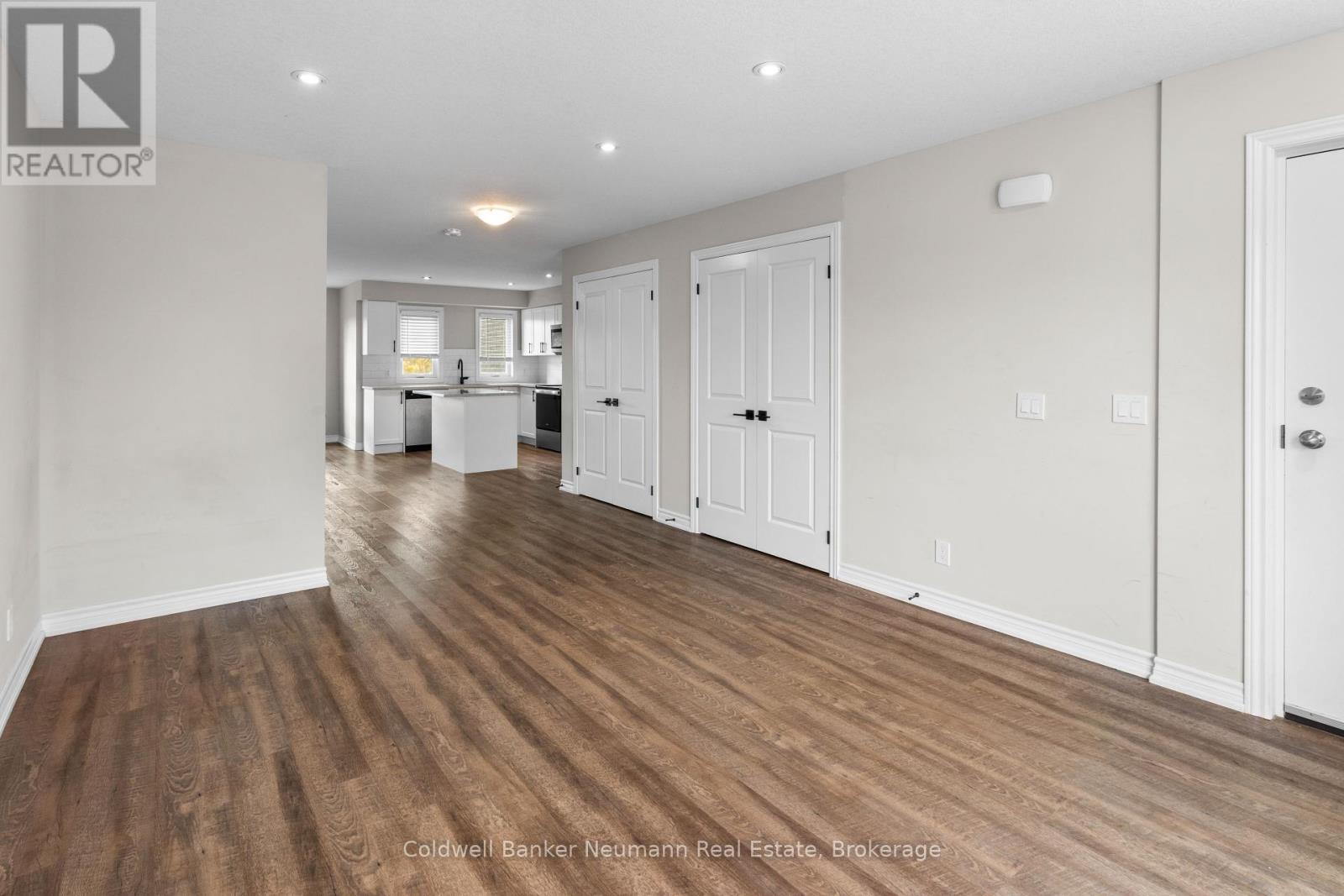 23 - 235 Chapel Hill Drive, Kitchener, Ontario  N2R 0S4 - Photo 6 - X12422618
