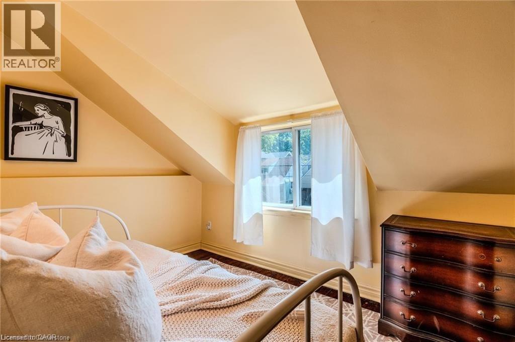 95 Paradise Road N, Hamilton, Ontario  L8S 3S9 - Photo 15 - 40771235