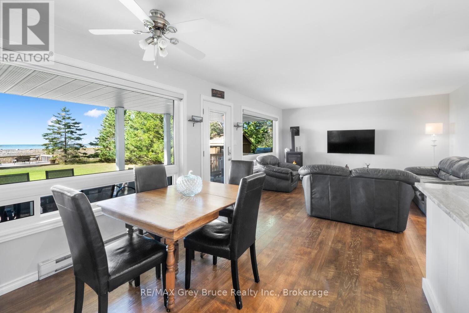 1208 Sunset Drive, South Bruce Peninsula, Ontario  N0H 2T0 - Photo 15 - X12422953