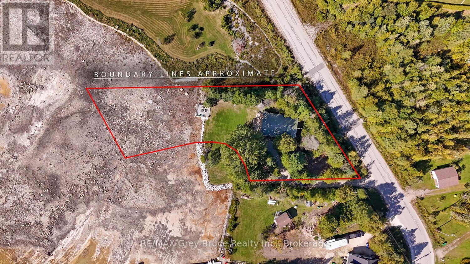 1208 Sunset Drive, South Bruce Peninsula, Ontario  N0H 2T0 - Photo 4 - X12422953
