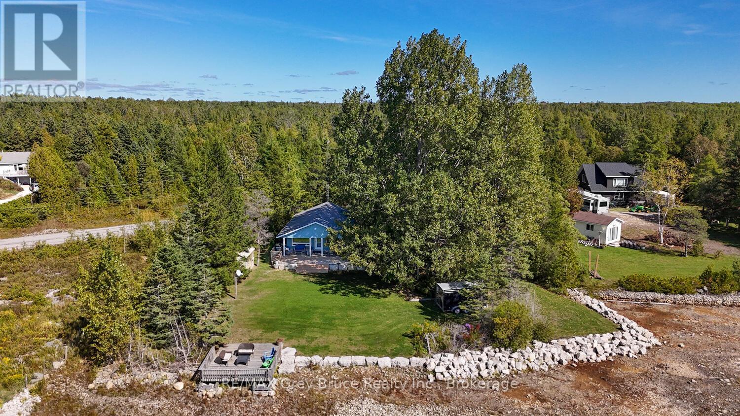 1208 Sunset Drive, South Bruce Peninsula, Ontario  N0H 2T0 - Photo 9 - X12422953