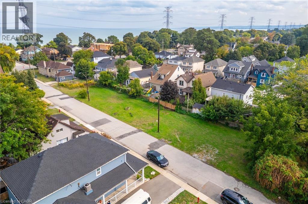 10 KNAPMANS Drive, Hamilton, Ontario