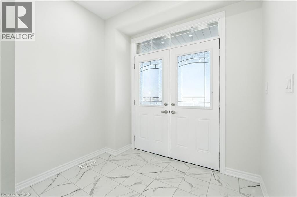 421 Barker Parkway, Thorold, Ontario  L2V 0K7 - Photo 5 - 40772985