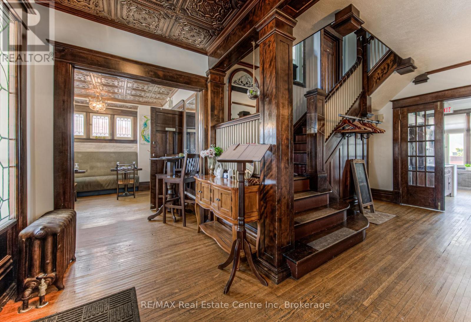 390 Main Street W, North Perth, Ontario  N4W 1A4 - Photo 5 - X12426255