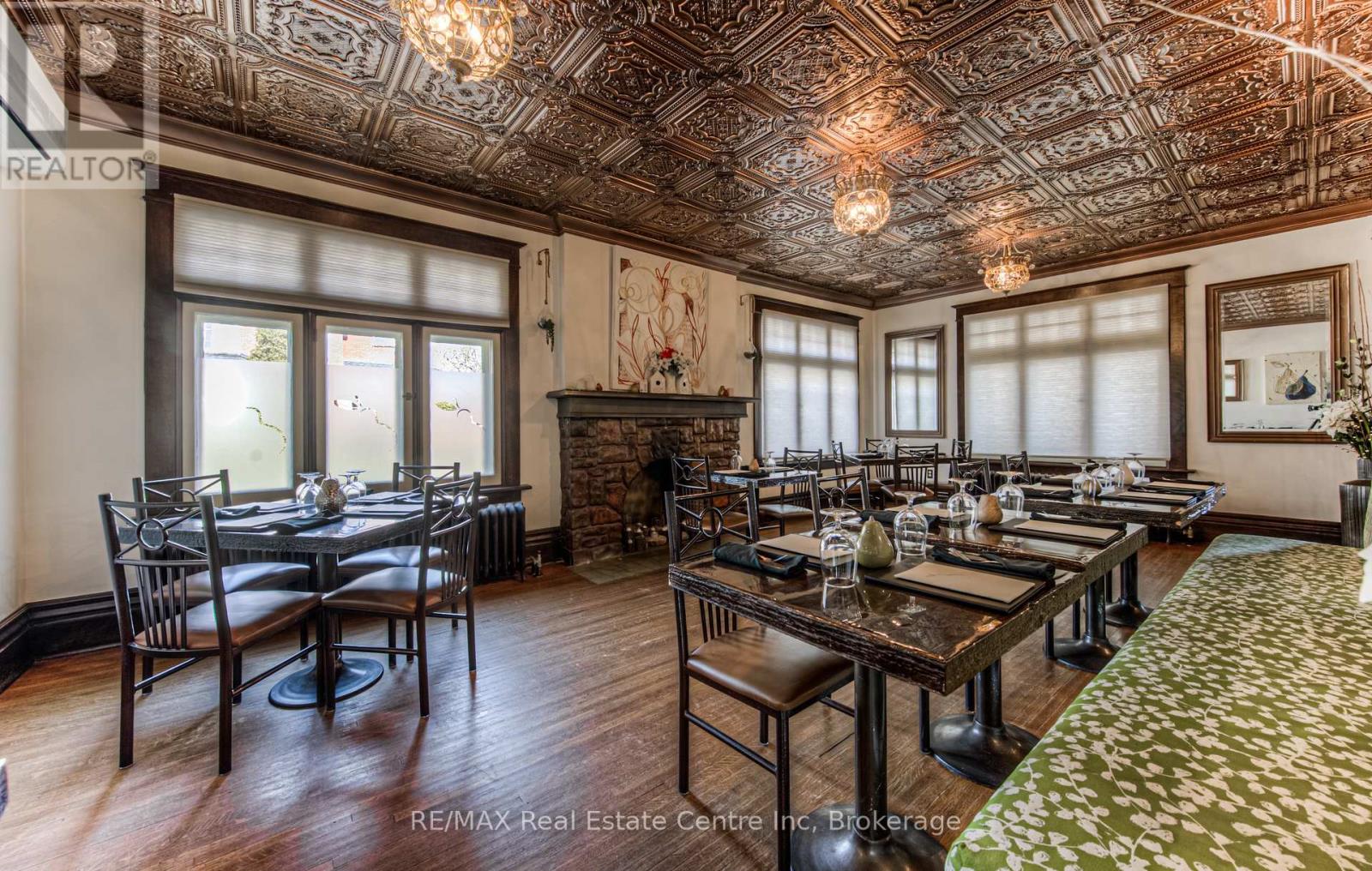 390 Main Street W, North Perth, Ontario  N4W 1A4 - Photo 9 - X12426255