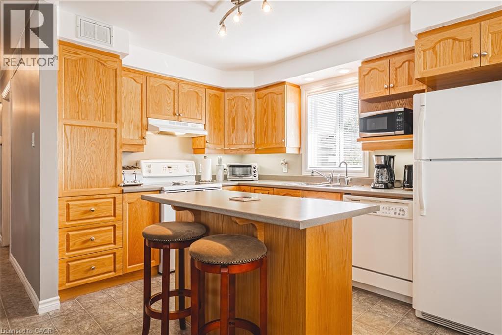 32 Water Street Pvt, Puslinch, Ontario  N1H 6H9 - Photo 11 - 40773659