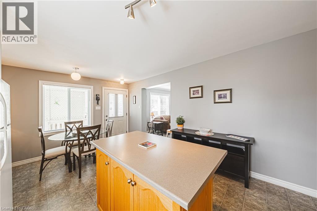 32 Water Street Pvt, Puslinch, Ontario  N1H 6H9 - Photo 15 - 40773659