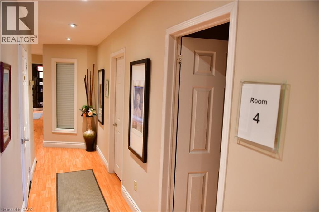 265 Queen Street S, Mississauga, Ontario  L5M 1L9 - Photo 9 - 40774605