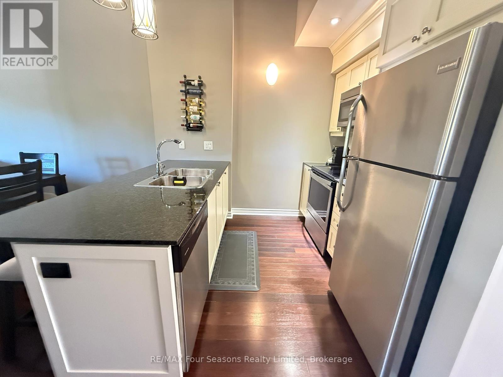 302 - 3 Brandy Lane Drive, Collingwood, Ontario  L9Y 0X4 - Photo 7 - S12433396