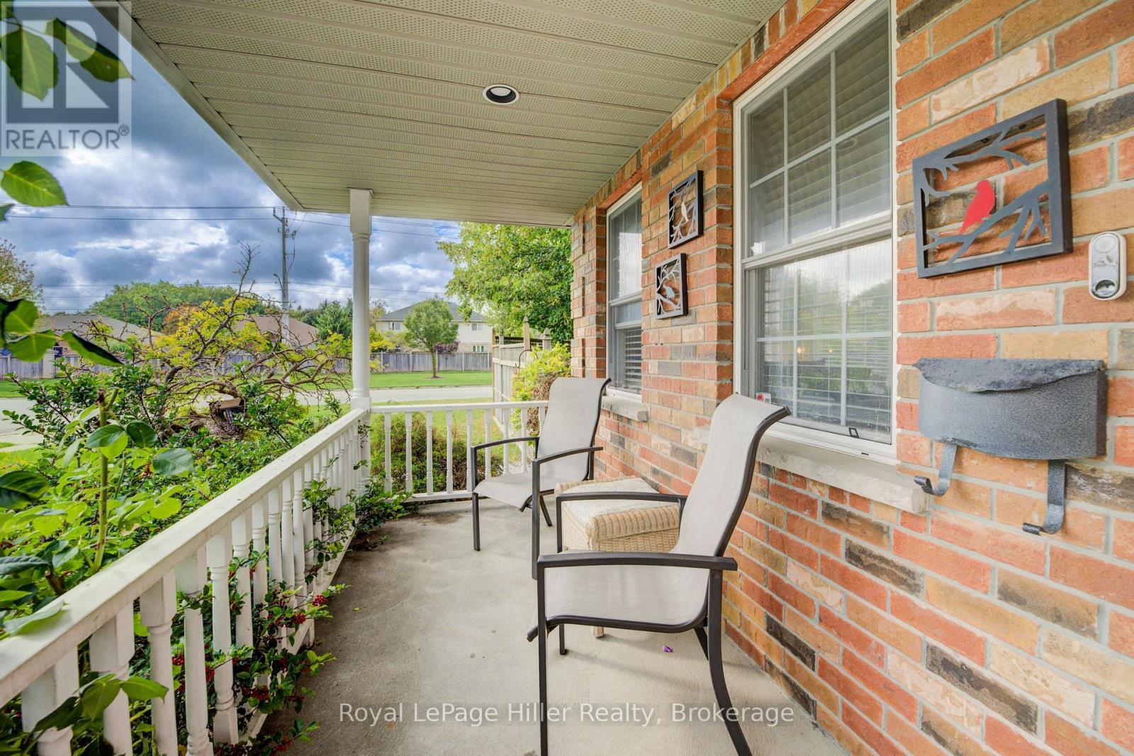 34 Eagle Drive, Stratford, Ontario  N5A 7Y8 - Photo 3 - X12433944