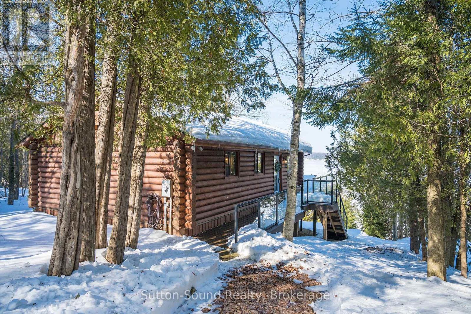 103 IVY DRIVE, Georgian Bluffs, Ontario