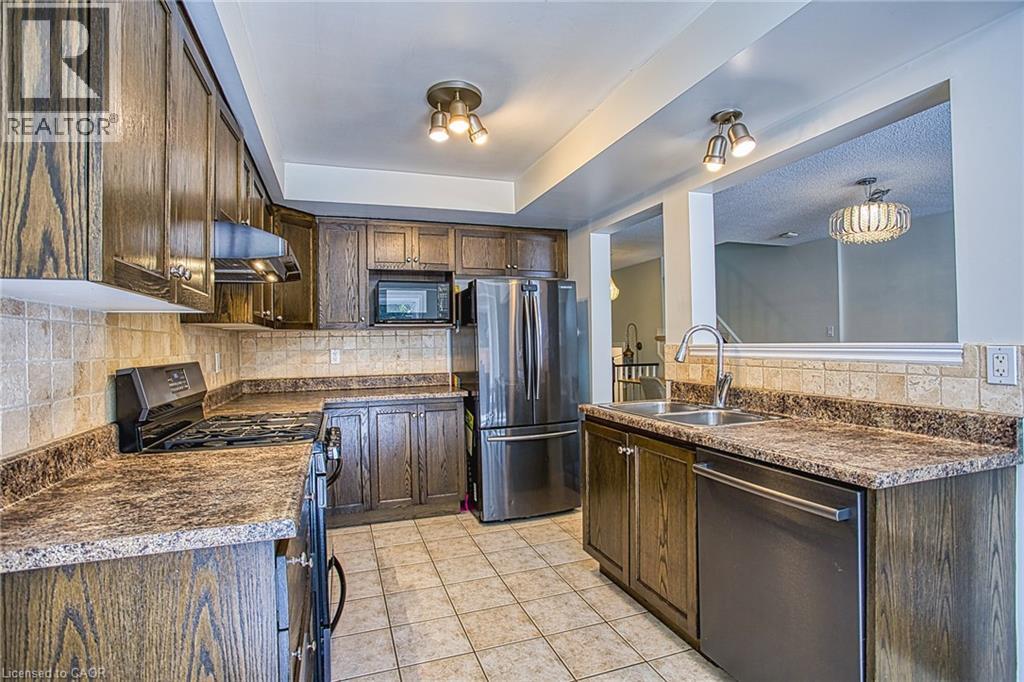 25 Ivybridge Drive Unit# 2, Stoney Creek, Ontario  L8E 0A5 - Photo 15 - 40775017