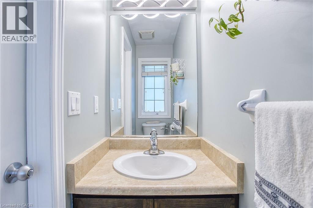 25 Ivybridge Drive Unit# 2, Stoney Creek, Ontario  L8E 0A5 - Photo 6 - 40775017