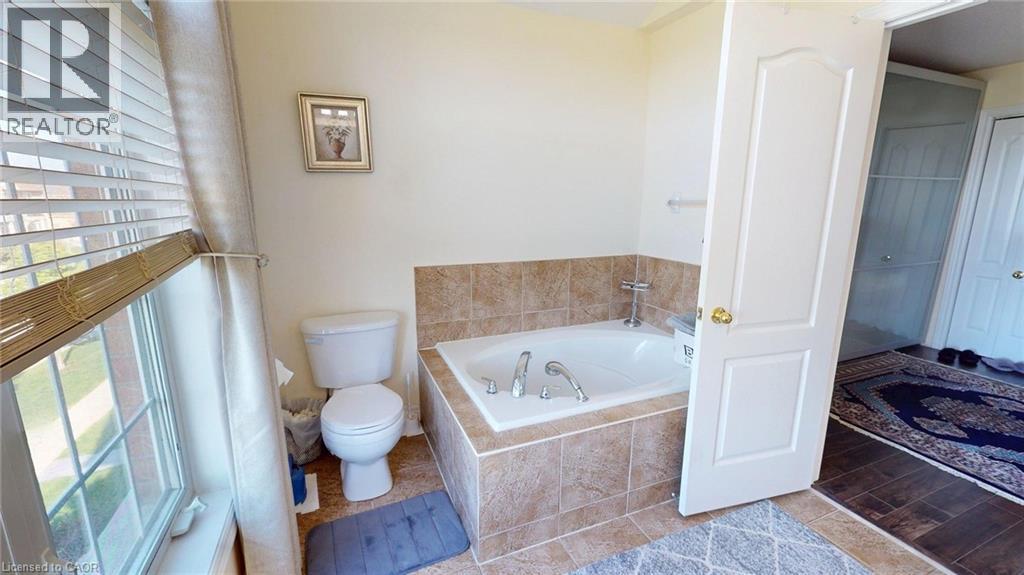 206 Springstead Avenue, Stoney Creek, Ontario  L8E 6E8 - Photo 14 - 40774991