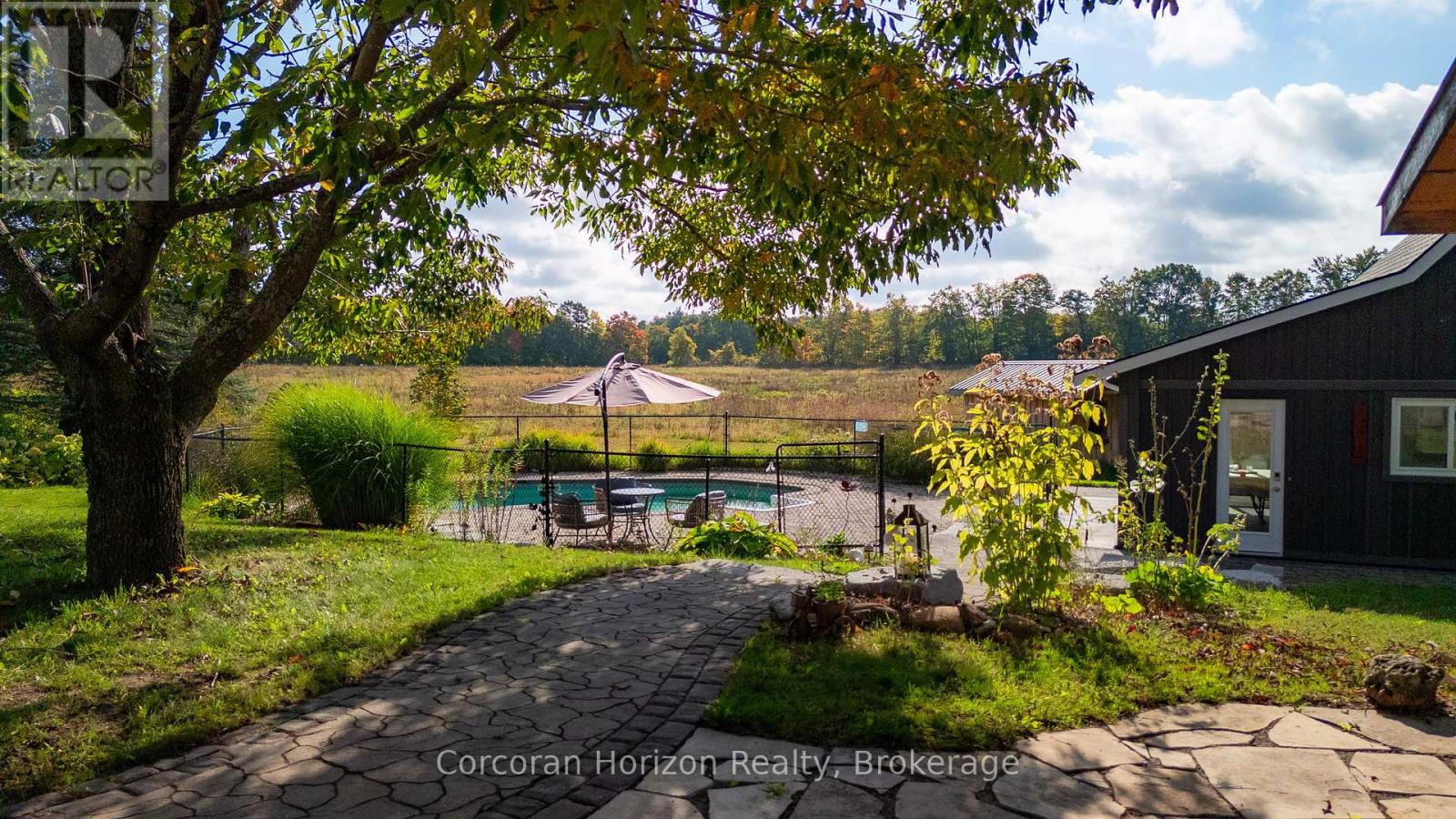 707 Peter Street W, Oro-Medonte, Ontario  L4R 4K3 - Photo 27 - S12438672