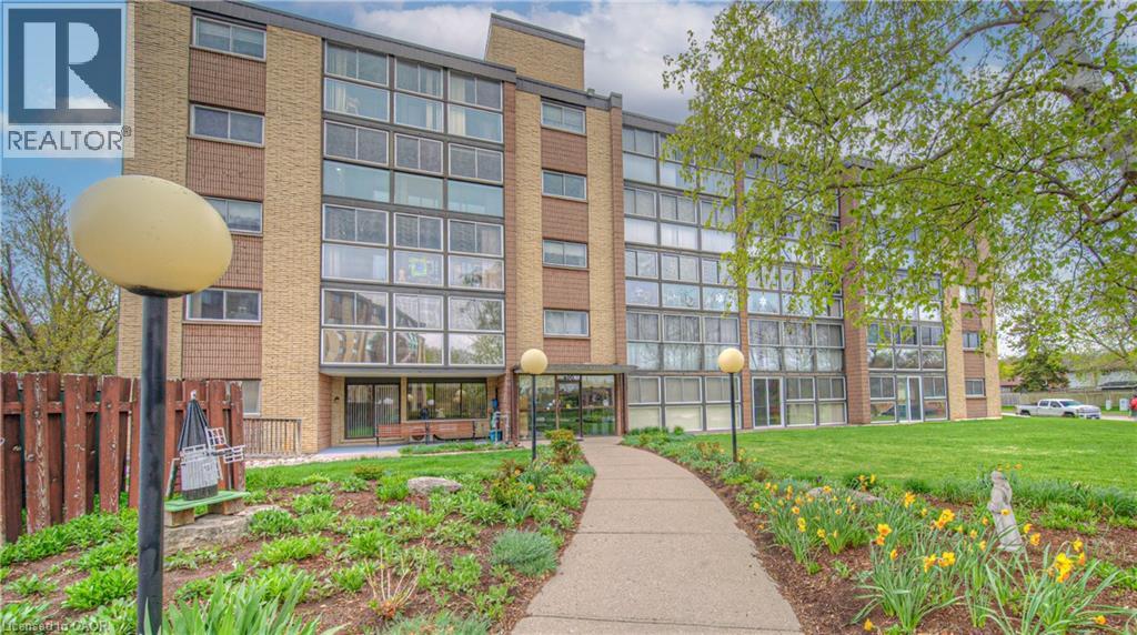 400 CHAMPLAIN Boulevard Unit# 406, Cambridge, Ontario