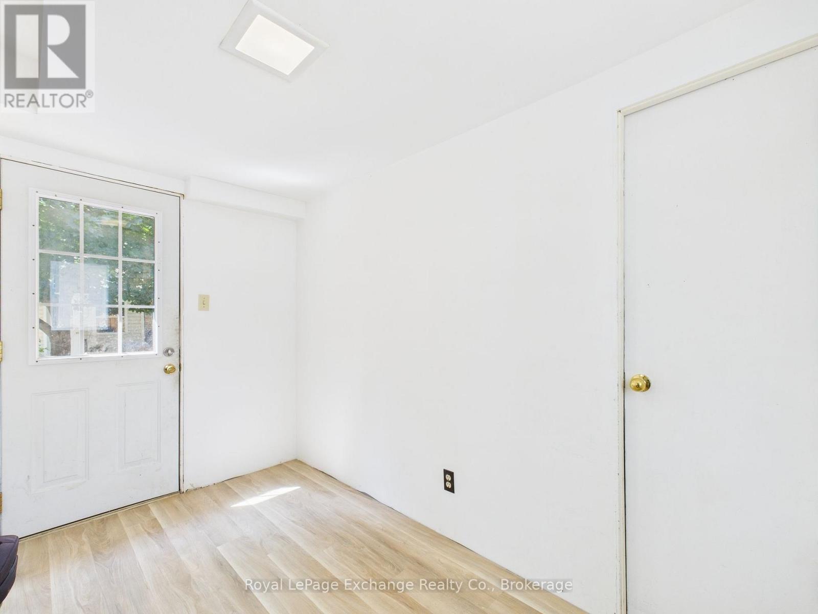 557 Market Street, Saugeen Shores, Ontario  N0H 2C4 - Photo 13 - X12439302