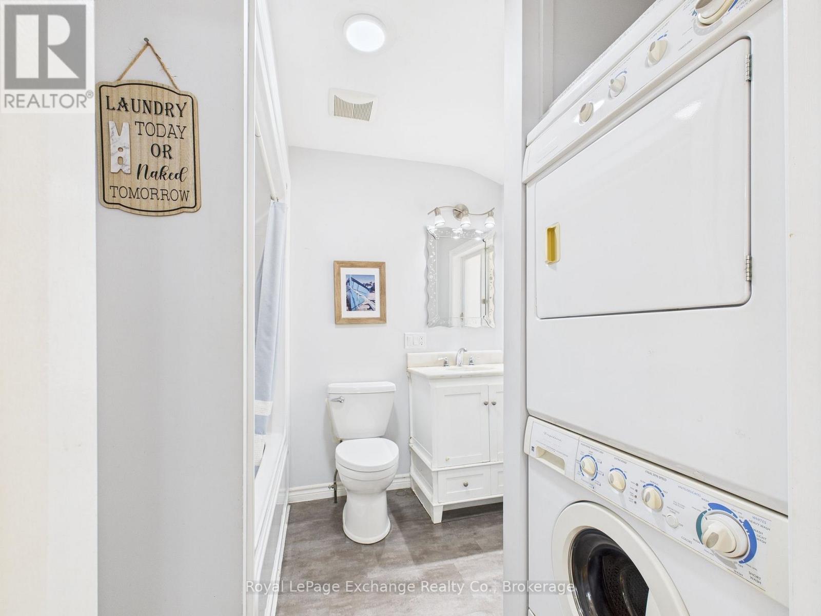 557 Market Street, Saugeen Shores, Ontario  N0H 2C4 - Photo 14 - X12439302