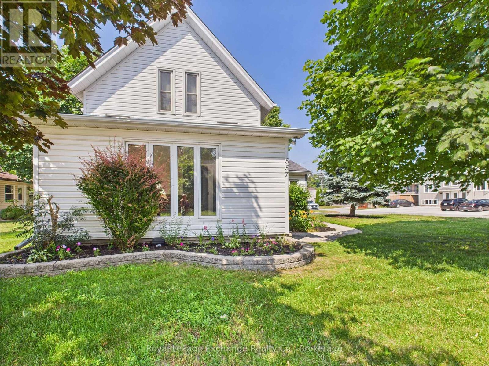 557 Market Street, Saugeen Shores, Ontario  N0H 2C4 - Photo 4 - X12439302