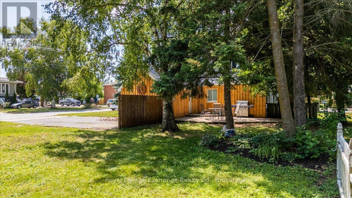 557 Market Street, Saugeen Shores, Ontario  N0H 2C4 - Photo 43 - X12439302