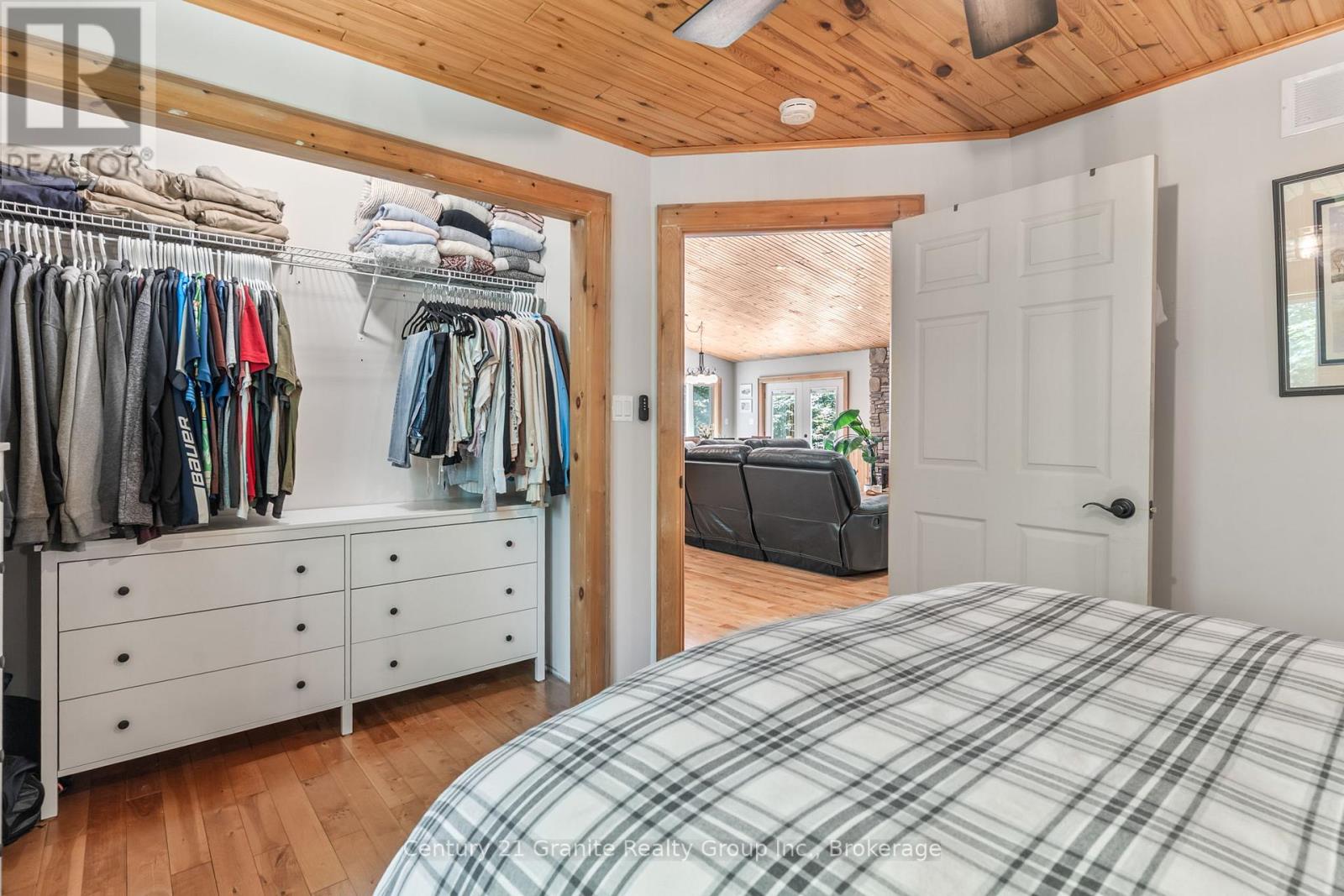 1012 Redner Road, Algonquin Highlands, Ontario  K0M 1S0 - Photo 21 - X12439439