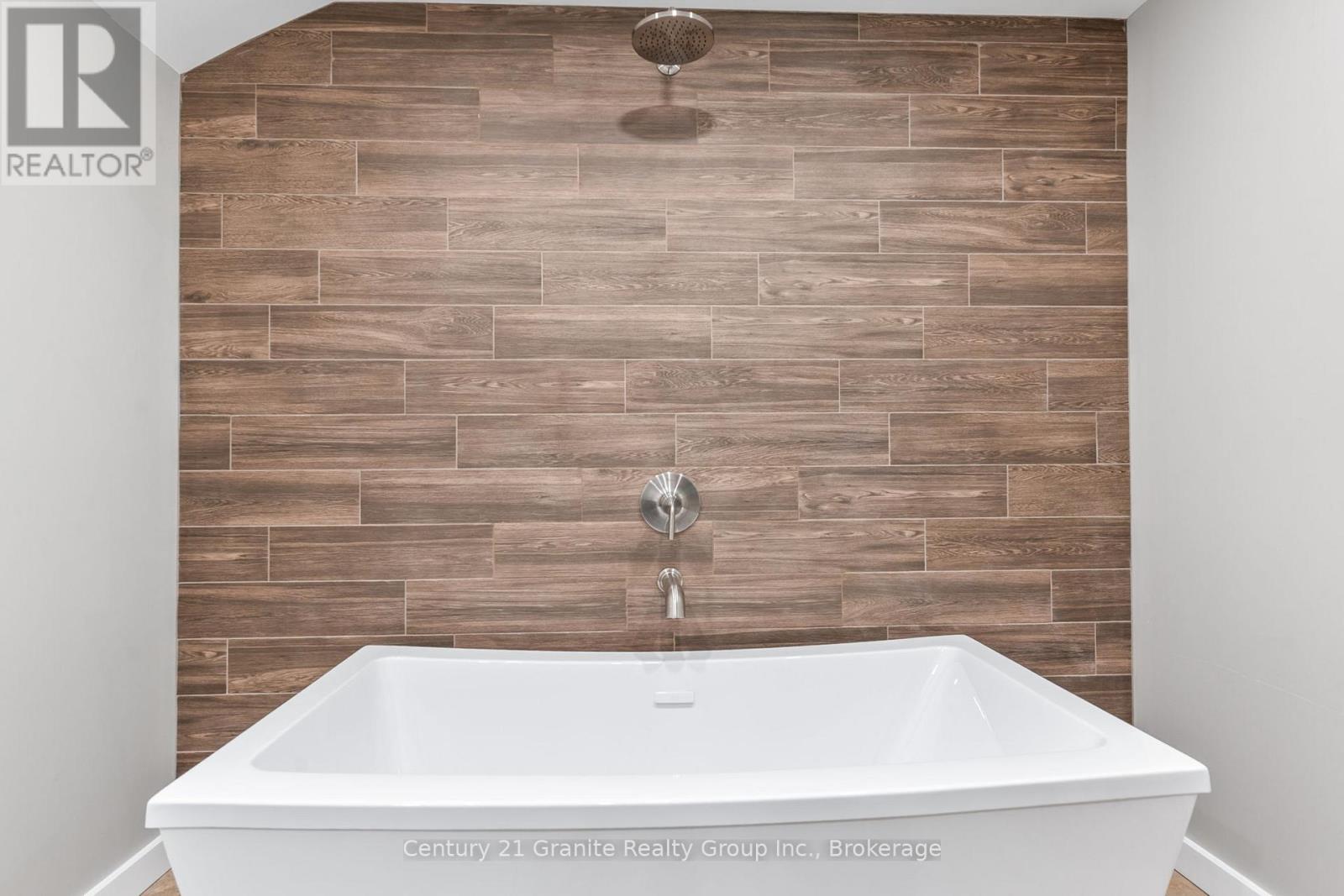 1012 Redner Road, Algonquin Highlands, Ontario  K0M 1S0 - Photo 29 - X12439439