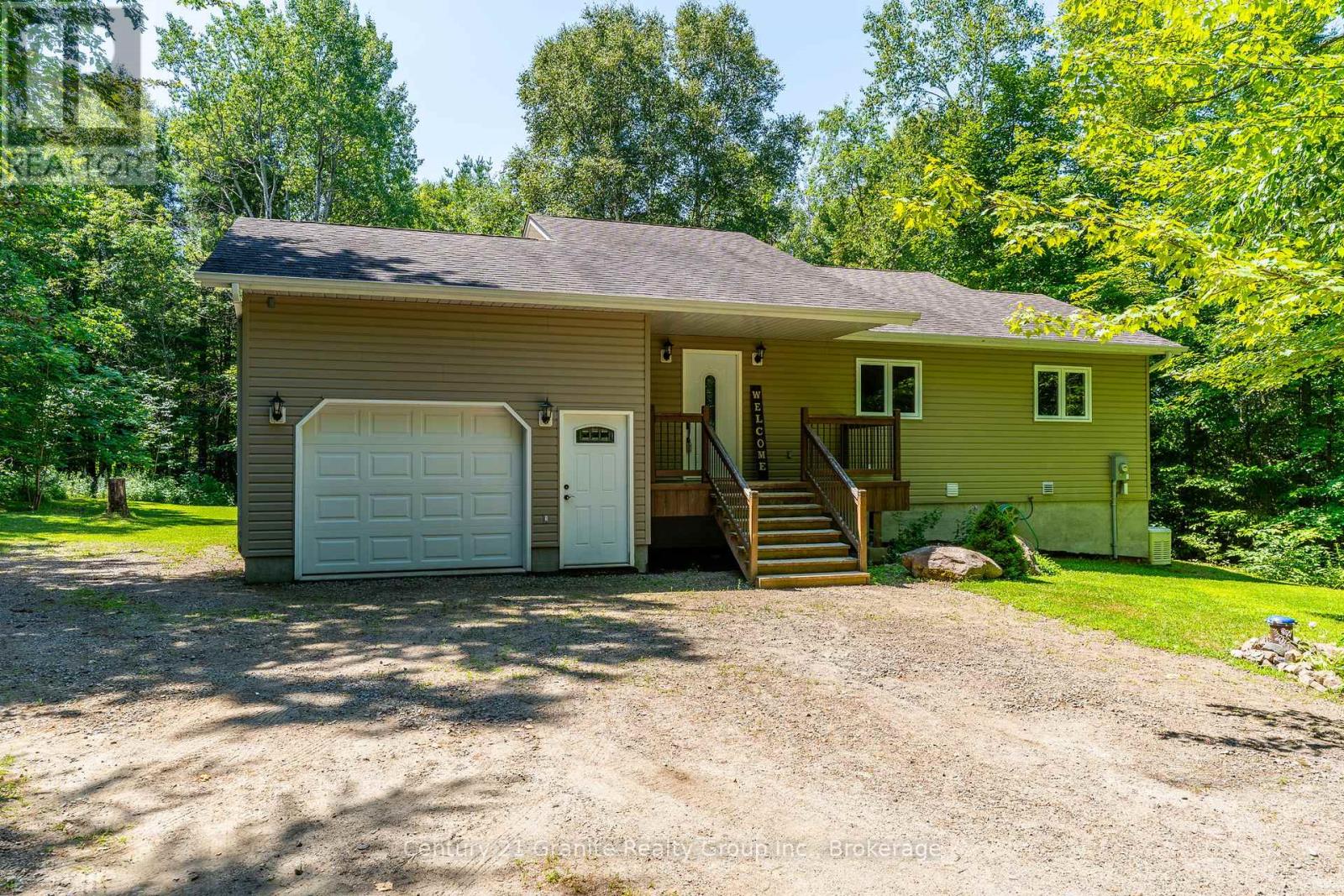 1012 Redner Road, Algonquin Highlands, Ontario  K0M 1S0 - Photo 3 - X12439439