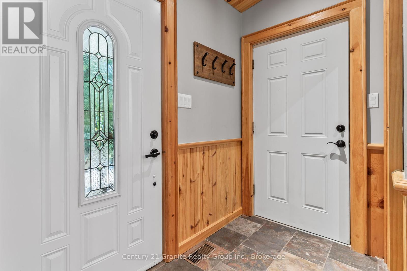 1012 Redner Road, Algonquin Highlands, Ontario  K0M 1S0 - Photo 5 - X12439439