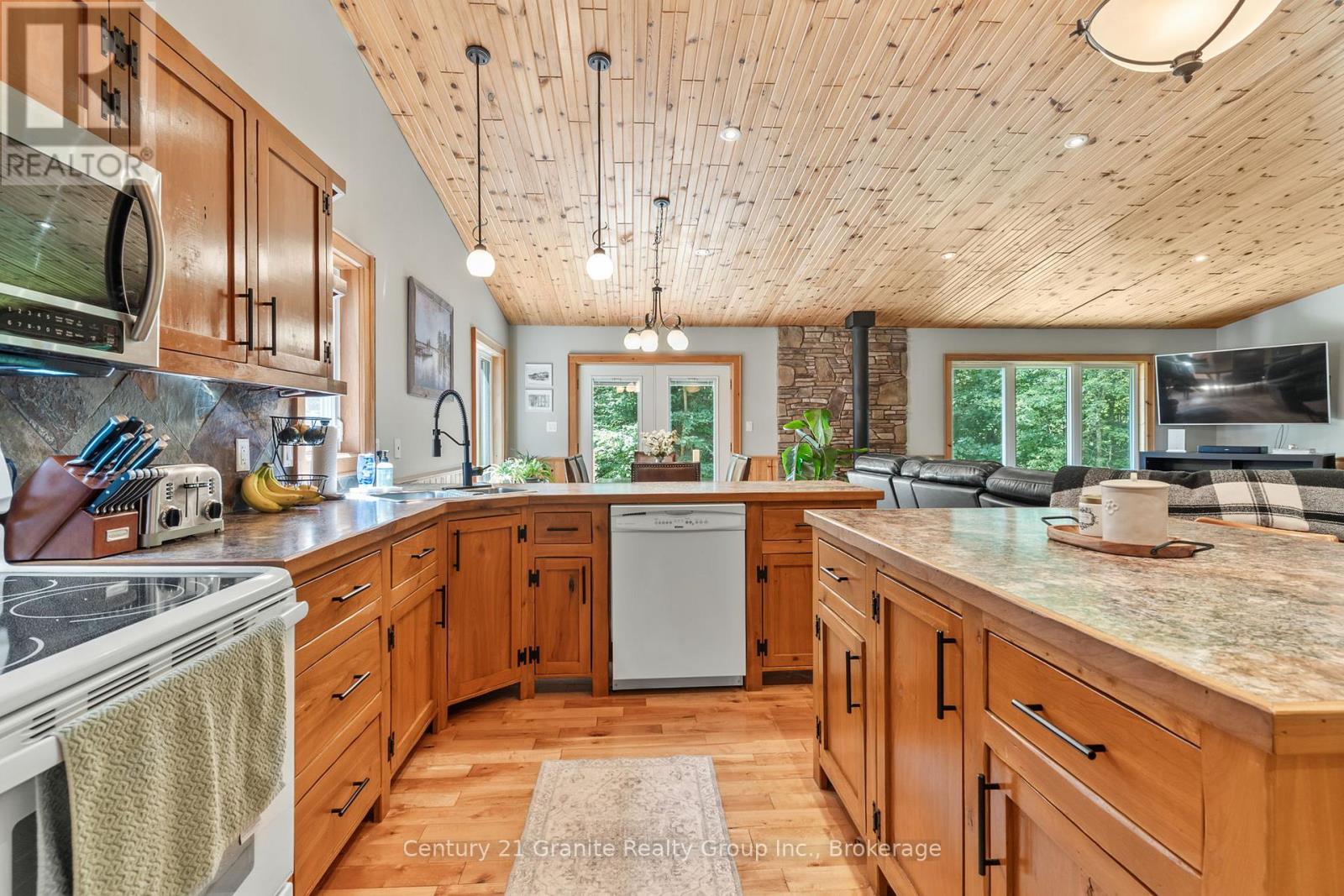 1012 Redner Road, Algonquin Highlands, Ontario  K0M 1S0 - Photo 7 - X12439439