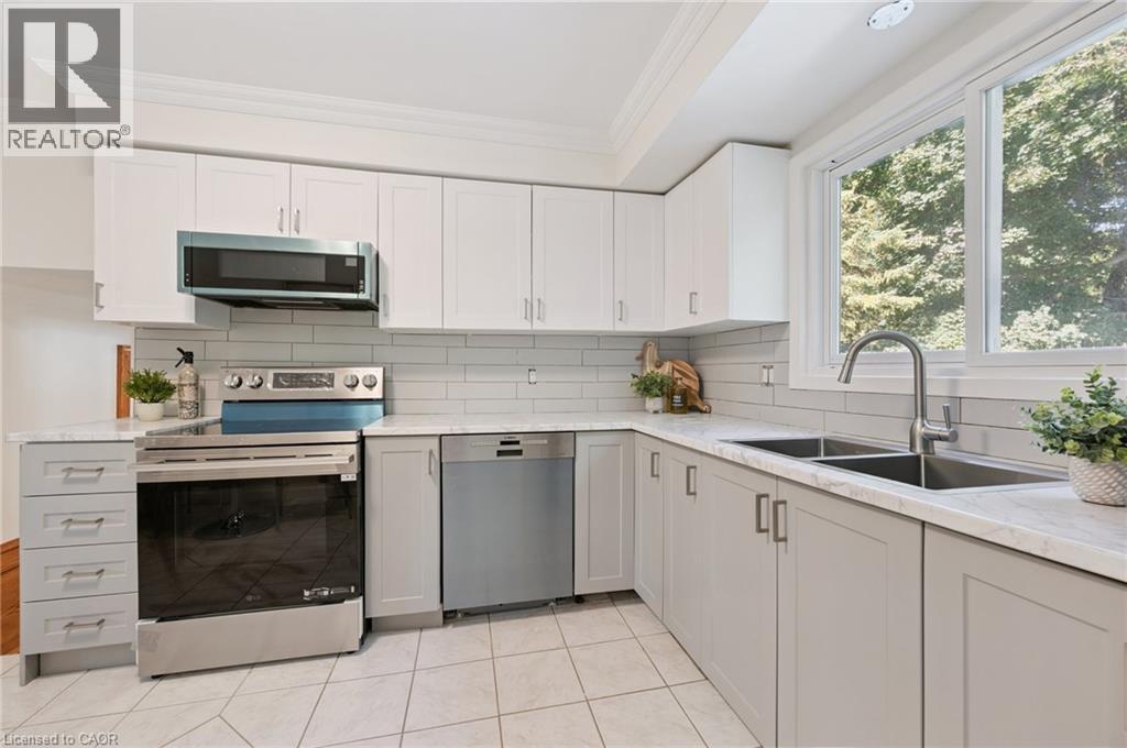 544 Glen Manor Boulevard, Waterloo, Ontario  N2L 4T6 - Photo 14 - 40775731