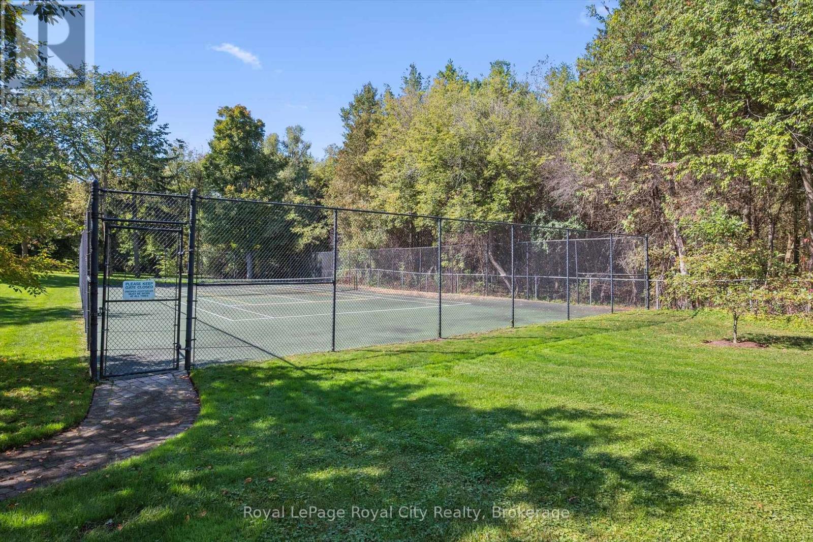 15 - 25 Manor Park Crescent, Guelph, Ontario  N1G 1A2 - Photo 36 - X12440320